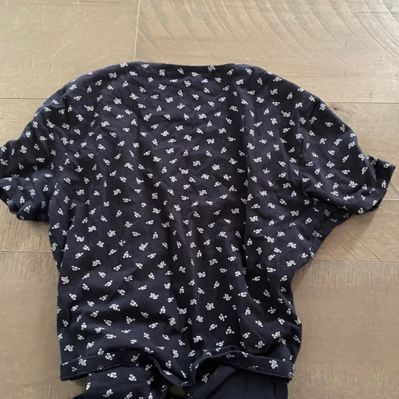 Brandy Melville Top - Picture 2 of 3